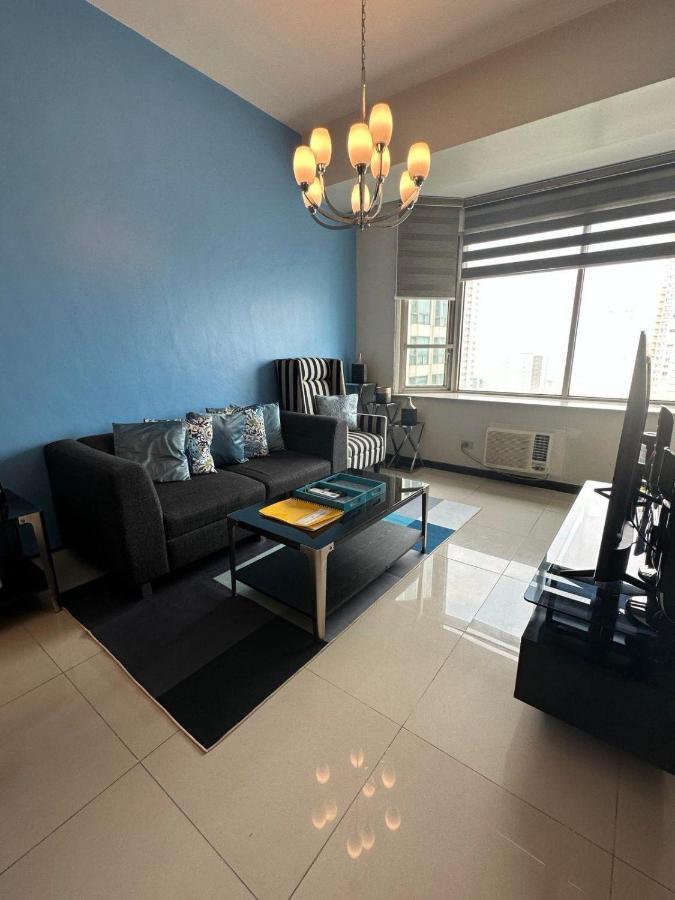 Suites De Marina Manila With Netflix Buitenkant foto