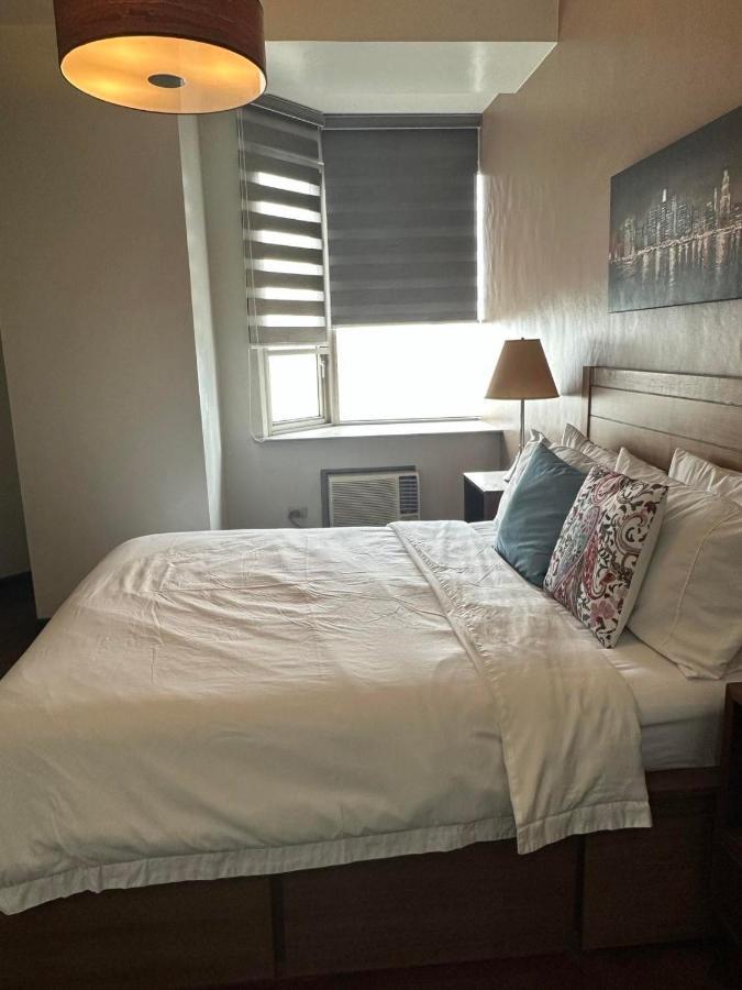 Suites De Marina Manila With Netflix Buitenkant foto